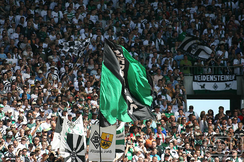 门兴格拉德巴赫队在比赛中取得重要胜利 门兴格拉德巴赫队在比赛中取得重要胜利